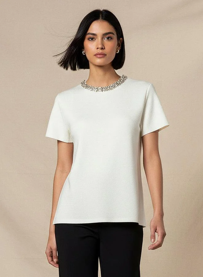 ايكونيك توب أيقوني بقصة عادية مزين بتطريز